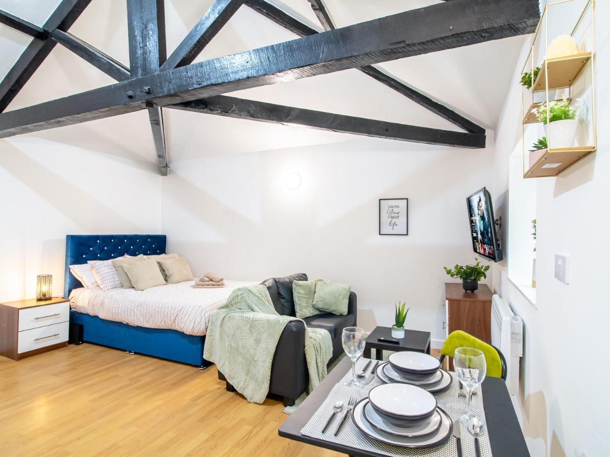 Apartment Spacious With Parking - 10 Mins To Leeds Centre *