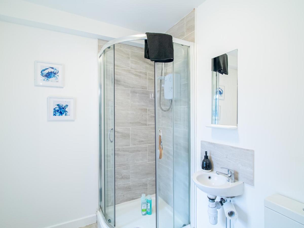 Spacious With Parking - 10 Mins To Leeds Centre Apartment Leeds (West Yorkshire)