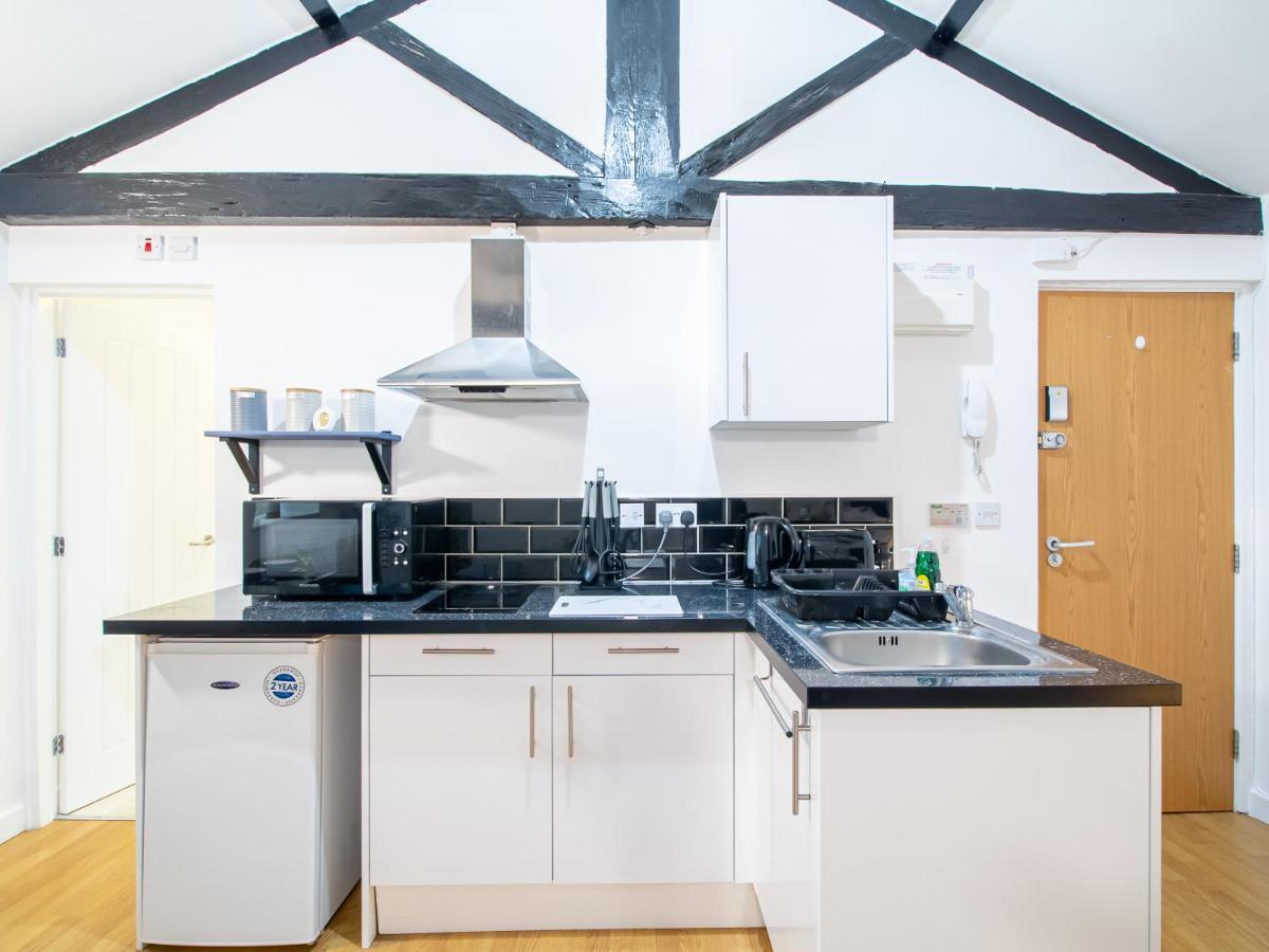 Spacious With Parking - 10 Mins To Leeds Centre Leeds (West Yorkshire)