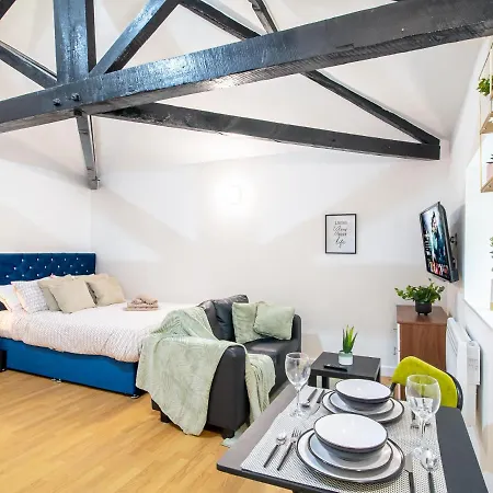 Spacious Studio With Parking - 10 Mins To Leeds Centre Exterior foto