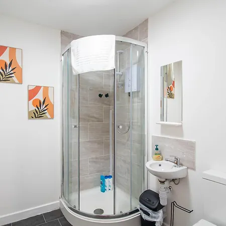 Spacious Studio With Parking - 10 Mins To Leeds Centre Zimmer foto